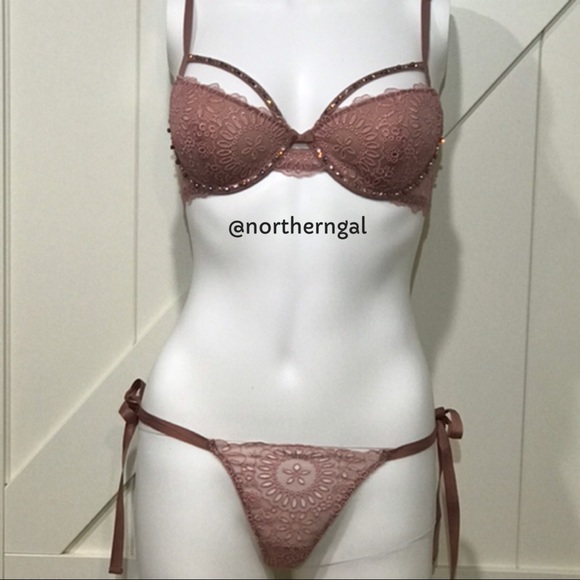 Victoria's Secret Designer 3 Piece Lingerie Set - Picture 10 of 16
